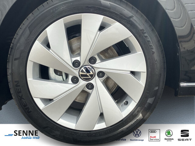 Golf VIII Var. 1.5 eTSI DSG Life AHK,ACC,LED BC