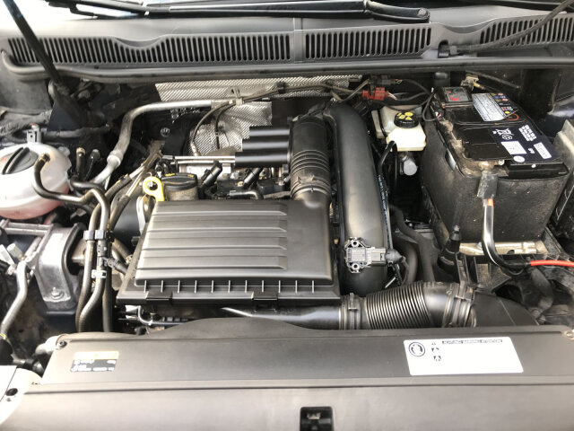 Touran 1.4 TSI Comfortline AHK, Navi, ACC Autom.