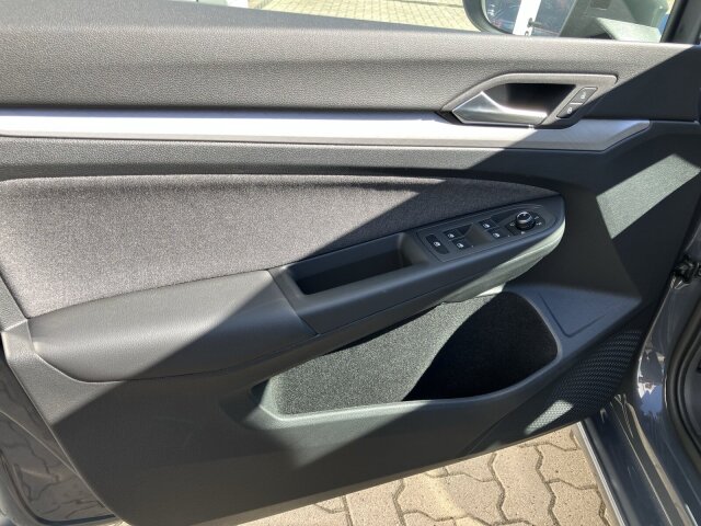 Golf VIII 1.5 eTSI Life AHK,ACC,LED,Garantie BC