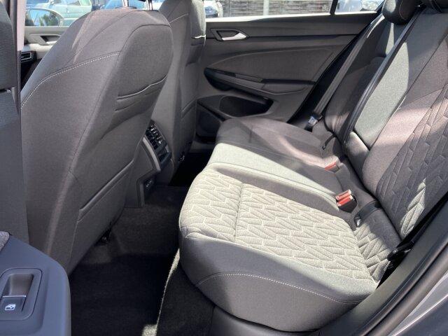 Golf VIII 1.5 eTSI Life AHK,ACC,LED,Garantie BC