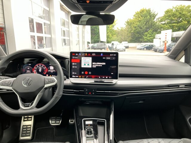 Golf VIII 1.5 eTSI DSG R-Line Black ACC, Pano BC