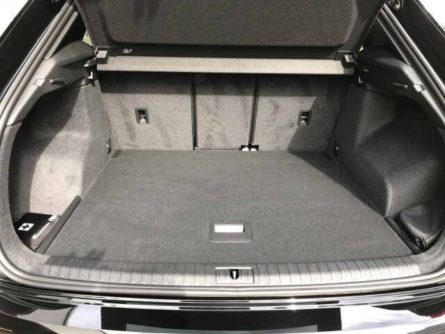 Q3 35 TFSI S tronic, Navi, AHK, LED, Sitzh.