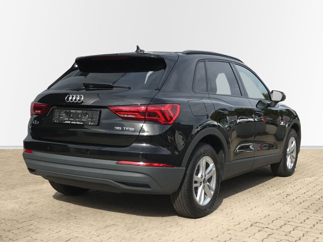 Q3 35 TFSI S tronic, Navi, AHK, LED, Sitzh.
