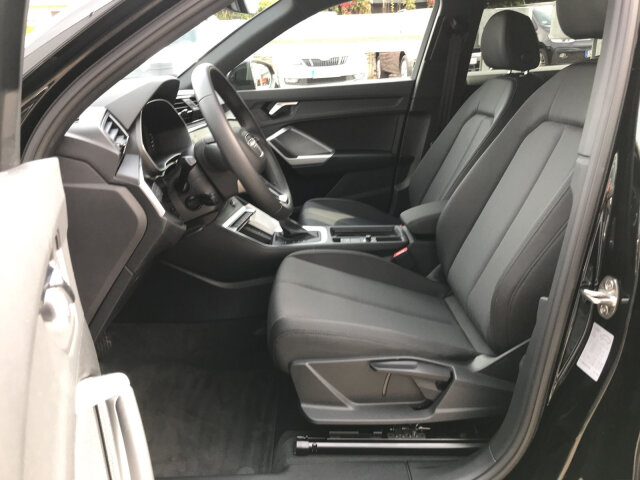 Q3 35 TFSI S tronic, Navi, AHK, LED, Sitzh.