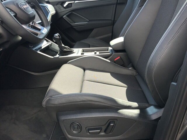 Q3 Sportback 40 2.0 TFSI quattro S line,AHK,Pano
