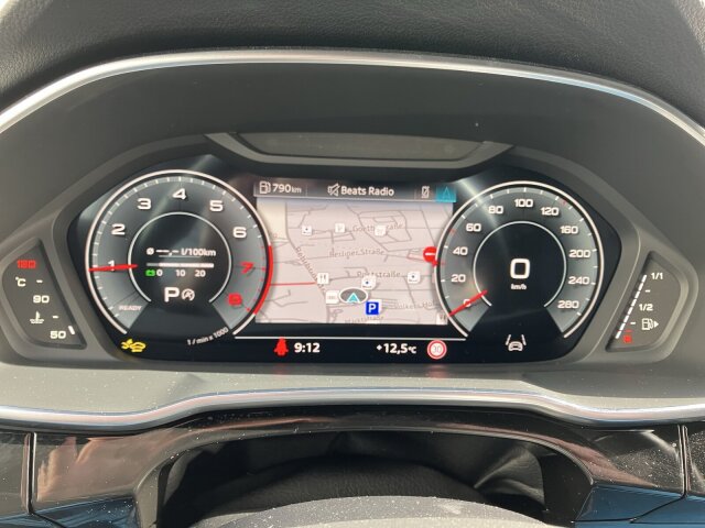 Q3 35 TFSI DSG S line AHK,ACC,Kamera,LED,App