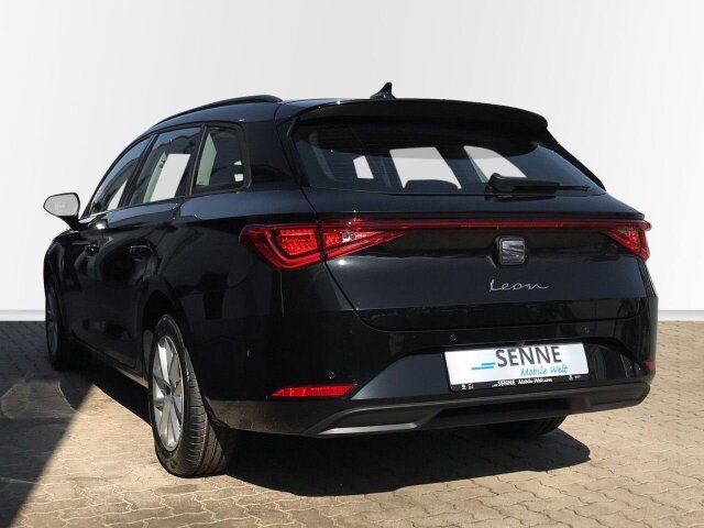 Leon Sportstourer 1.5 eTSI DSG Style, AHK, LED,