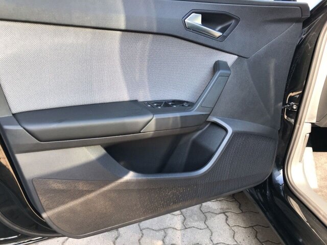 Leon Sportstourer 1.5 eTSI DSG Style, AHK, LED,