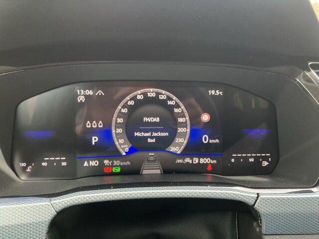 Touran 1.5 TSI DSG Comfortl. AHK,Kamera,LED,ACC