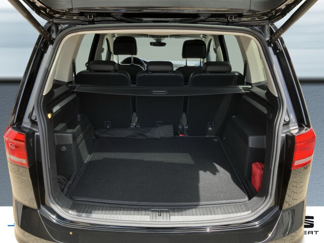 Touran 1.5 TSI DSG Comfortl. AHK,Kamera,LED,ACC
