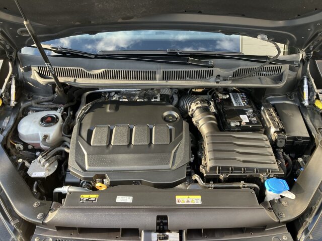 Touran 2.0 TDI DSG Active, Navi, 7 Sitze, Garantie