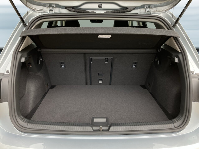 Golf VIII 1.5 TSI Life AHK,Kamera,ACC,LED-Plus