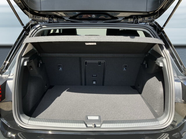 Golf VIII 1.5 TSI Life AHK,Kamera,ACC,LED-Plus