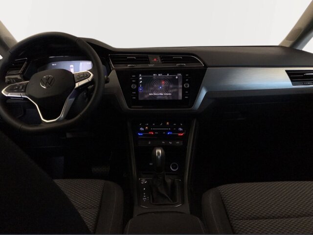 Touran 1.5 TSI DSG R-Line,Navi,LED,AHK,7 Sitze