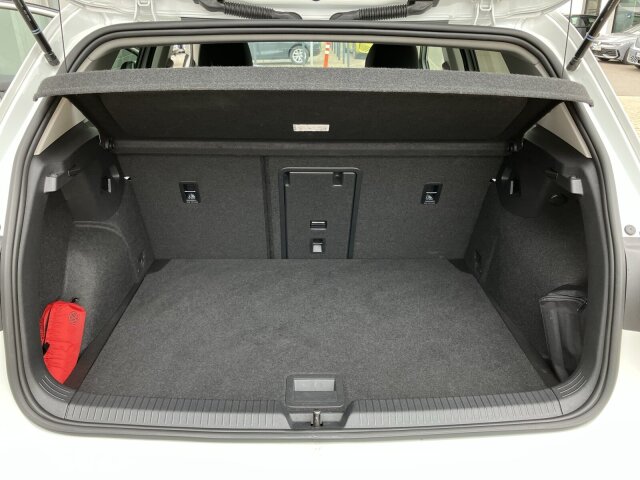 Golf VIII 1.5 TSI Active Navi,ACC,Kamera, Klima