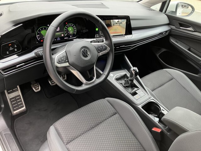 Golf VIII 1.5 TSI Active Navi,ACC,Kamera, Klima