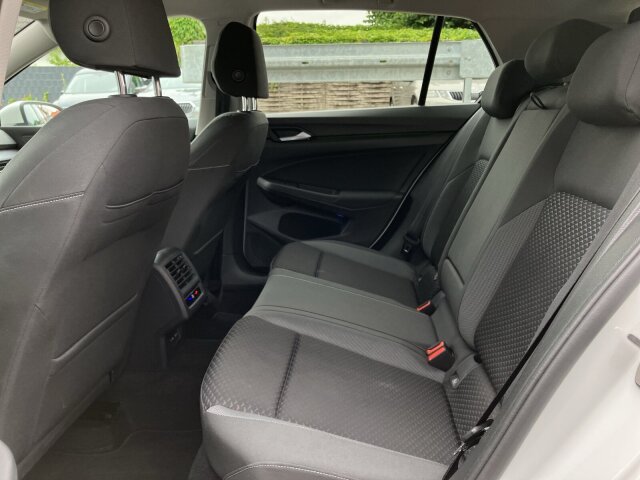 Golf VIII 1.5 TSI Active Navi,ACC,Kamera, Klima
