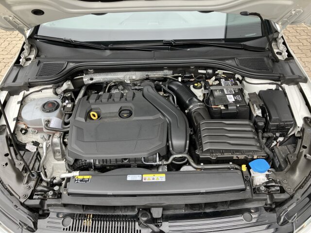 Golf VIII 1.5 TSI Active Navi,ACC,Kamera, Klima