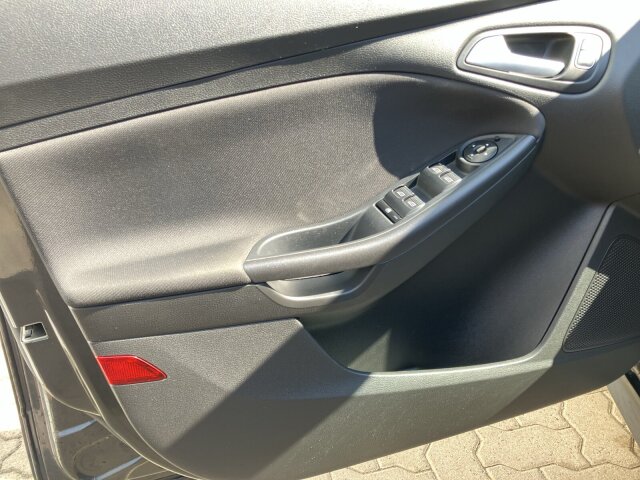 Focus 1.5 EcoBoost ST-Line Navi, Klima, PDC, Xenon, Sitzh.