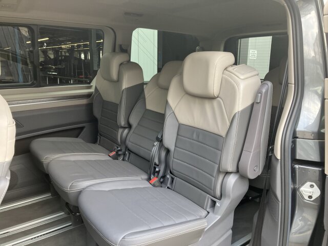 Multivan 2.0 TSI DSG Style lang Matrix, AHK, Standh. Leder, e Sitze, Navi,