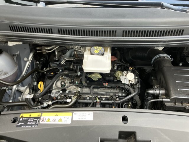 Multivan 2.0 TSI DSG Style lang Matrix, AHK, Standh. Leder, e Sitze, Navi,