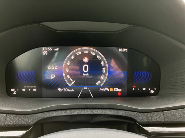 Karoq 1.5 TSI DSG Selection AHK,LED,Kamera,Garantie