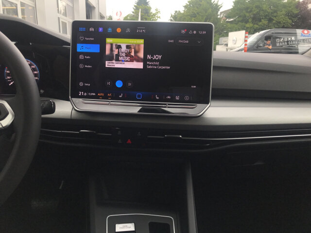 Golf VIII 1.5 eTSI DSG Life ACC, Kamera, AHK