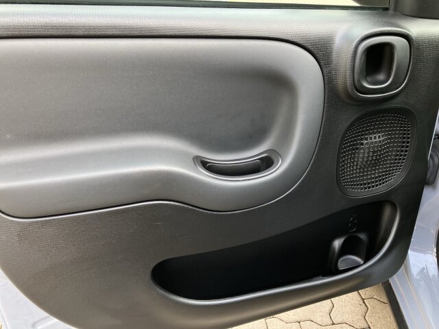 Panda 1.0 Mild Hybrid City Cross Plus Sitzhzg.