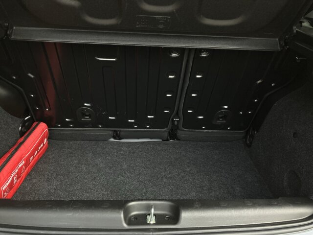 Panda 1.0 Mild Hybrid City Cross Plus Sitzhzg.