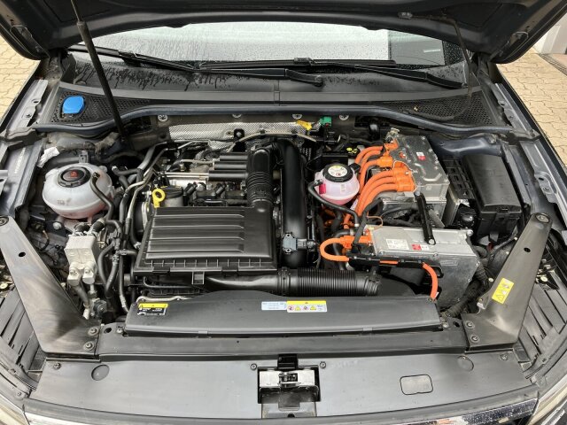 Passat Var. 1.4 DSG Hybr.GTE Pano,Matrix,Kamera,